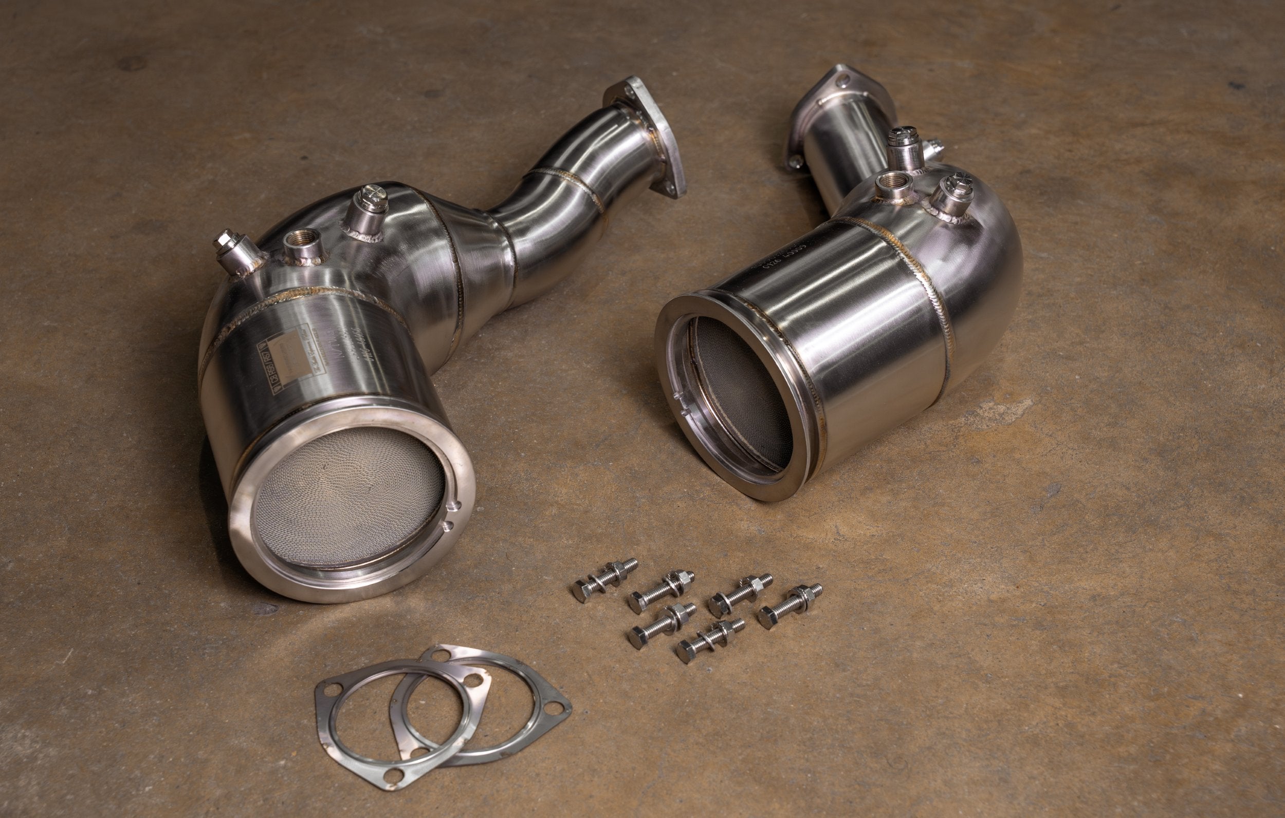 Valvetronic Audi C8 RS6 / RS7 400 Cell Catted Downpipes